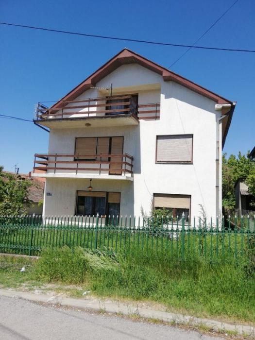 Prodaja kuce u Pozrevcu 7