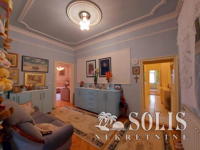 ŠIFRA: 1041352, SALONSKI STAN 1