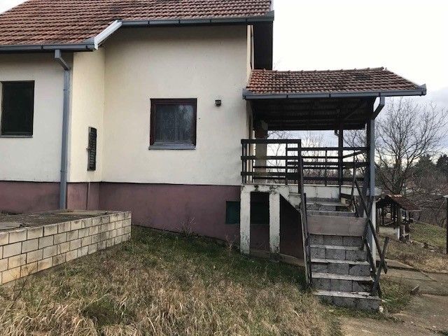 Prodaja kuce Furska Gora Banstol 2