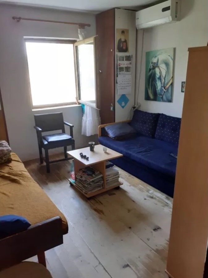 Prodajem kucu 70m2 i 62 ara okucnice u Barzilovici Lazaravac 2