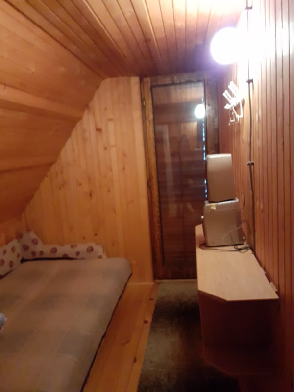 Prodajem vikendicu Mitrovac na Tari 5