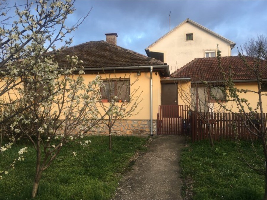 Prodajem kucu Umka 2