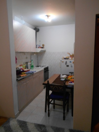 35 m2  Cerak Žarkovo jednosoban  namešten  TA grejanje  180  062 80 191 80 3