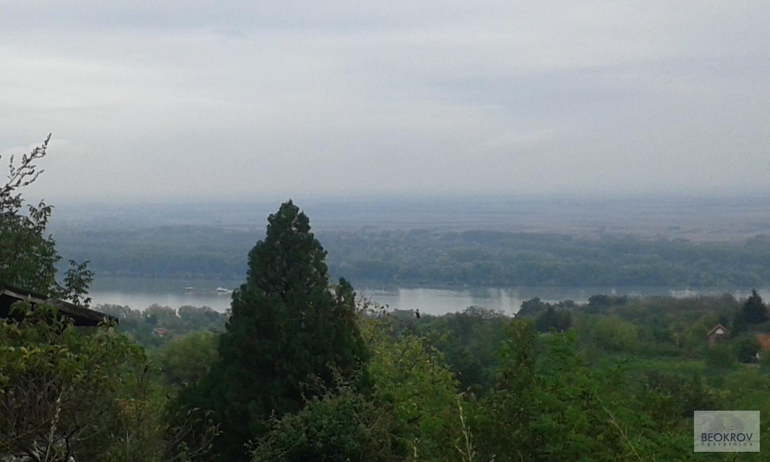 Kuća na 12Ar- 16000 Eur 2