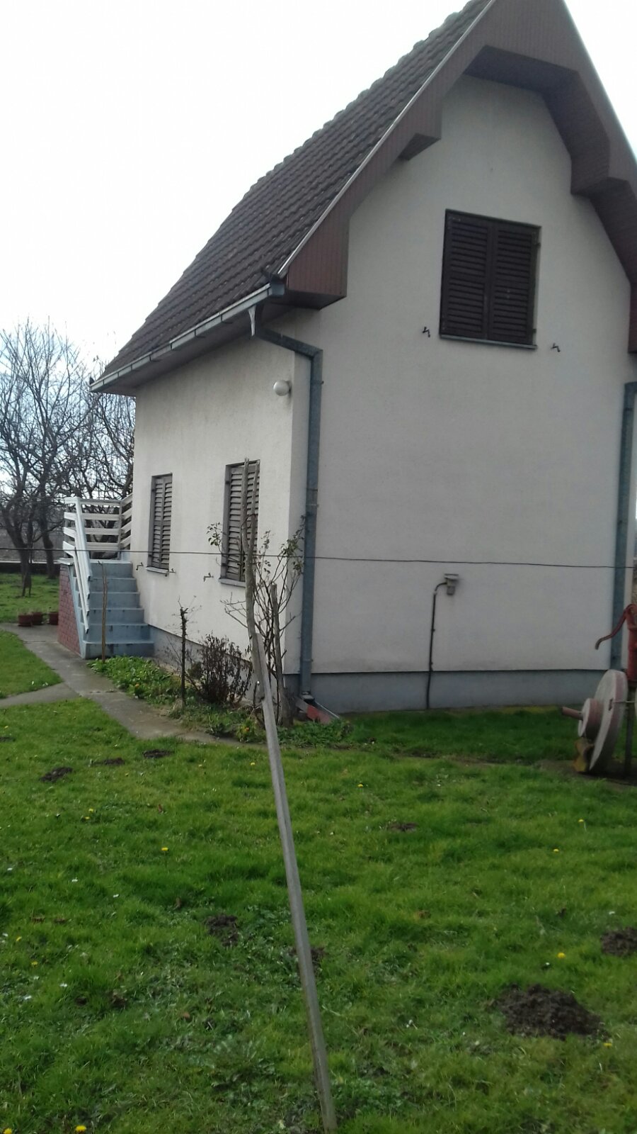 Prodajem kucu u Loznici 2