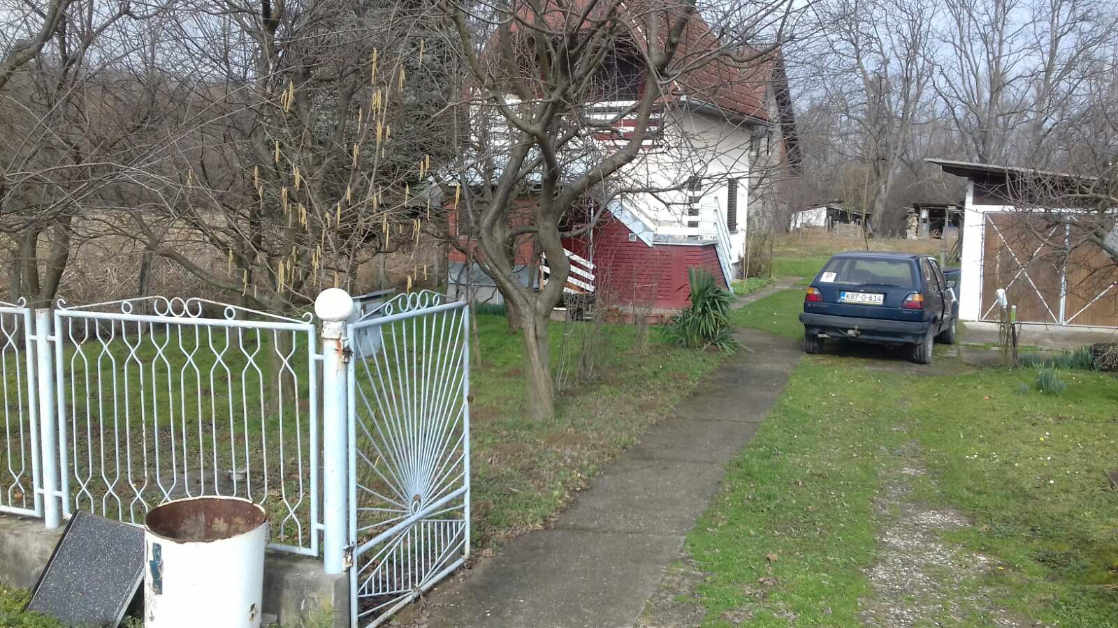 Prodajem kucu u Loznici 5