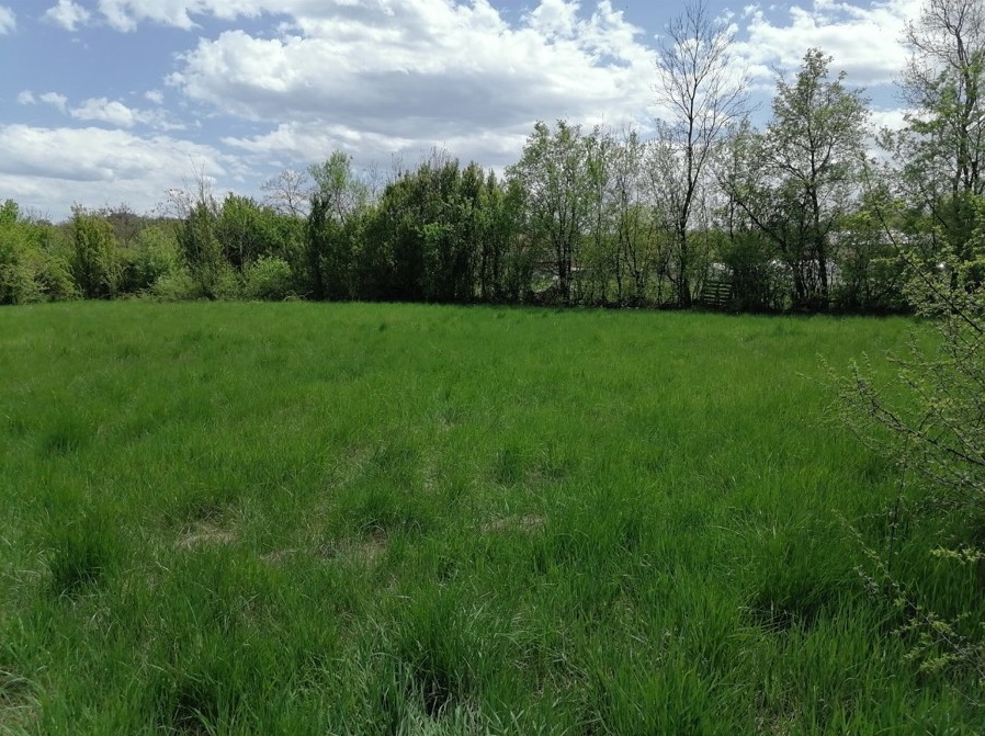 Na prodaju plac u Grdici 5