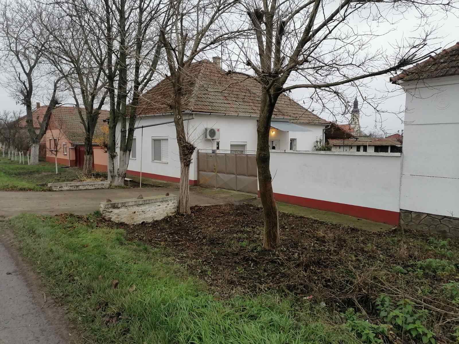 Prodajem kucu u Banatskom Arandjelovu 1