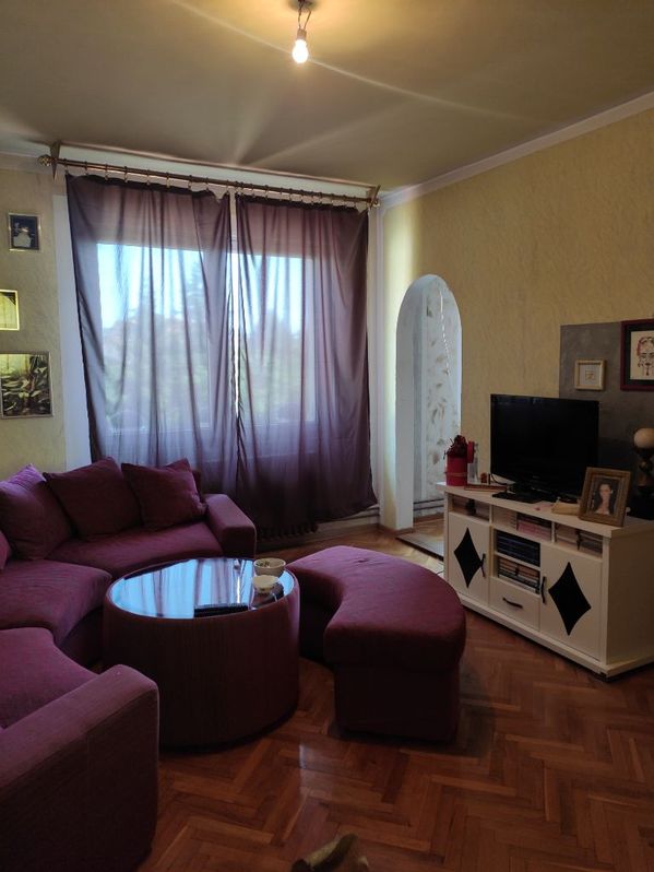 Prodajem porodicnu kucu u Vinci 2