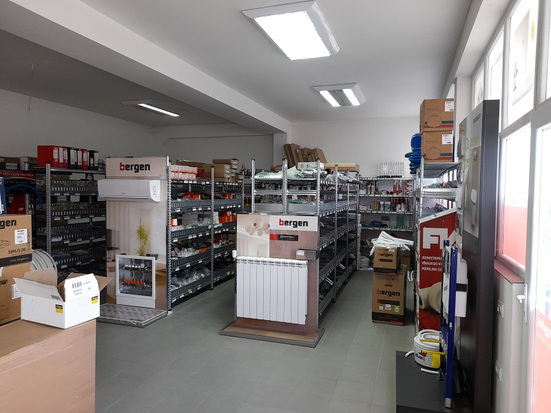 Lokal na glavnom putu Surcin Ledine 2