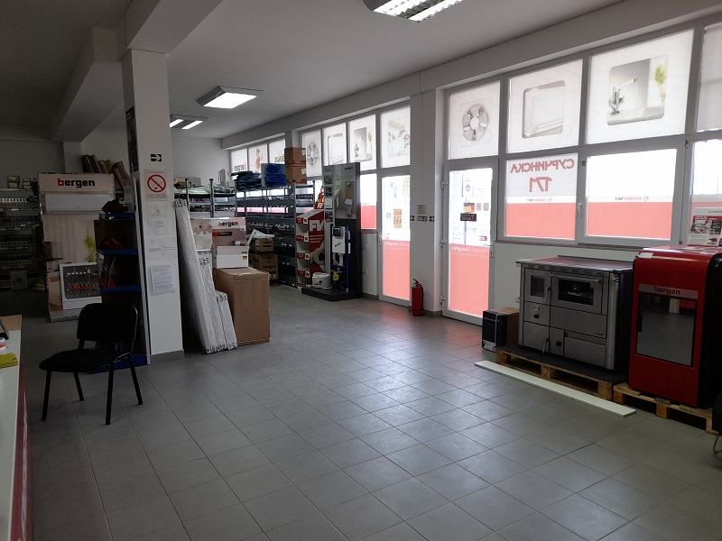Lokal na glavnom putu Surcin Ledine 3