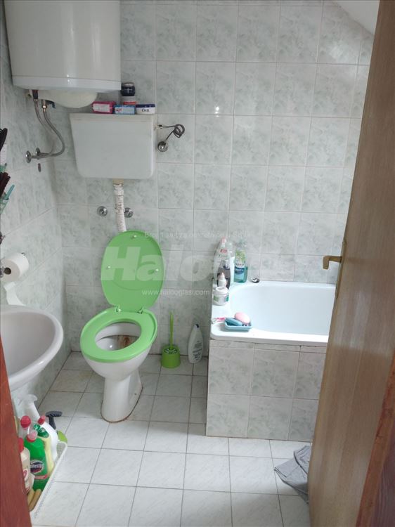 Prodajem stan na Grbavici 3