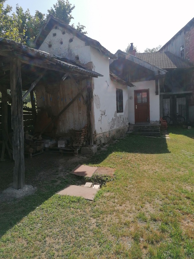 Na prodaju kuca i plac na Rainovaci Ljubovija 2