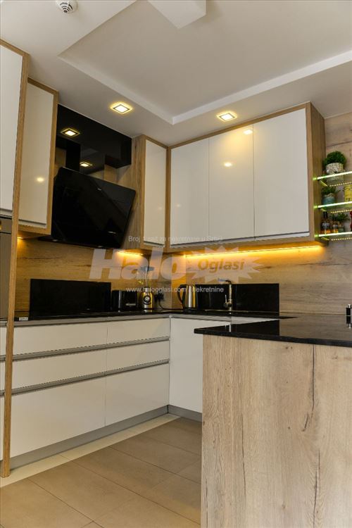 LUX stan 146m2 sa garazom 2