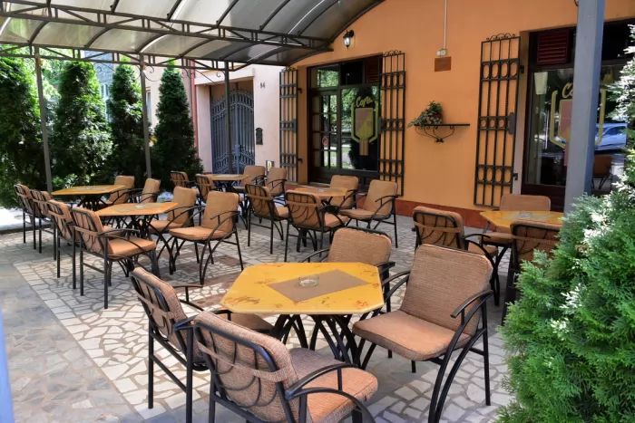 Poslovno stambeni objekat u Rumi 