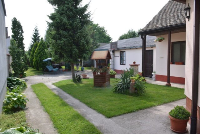 Poslovno stambeni objekat u Rumi 5