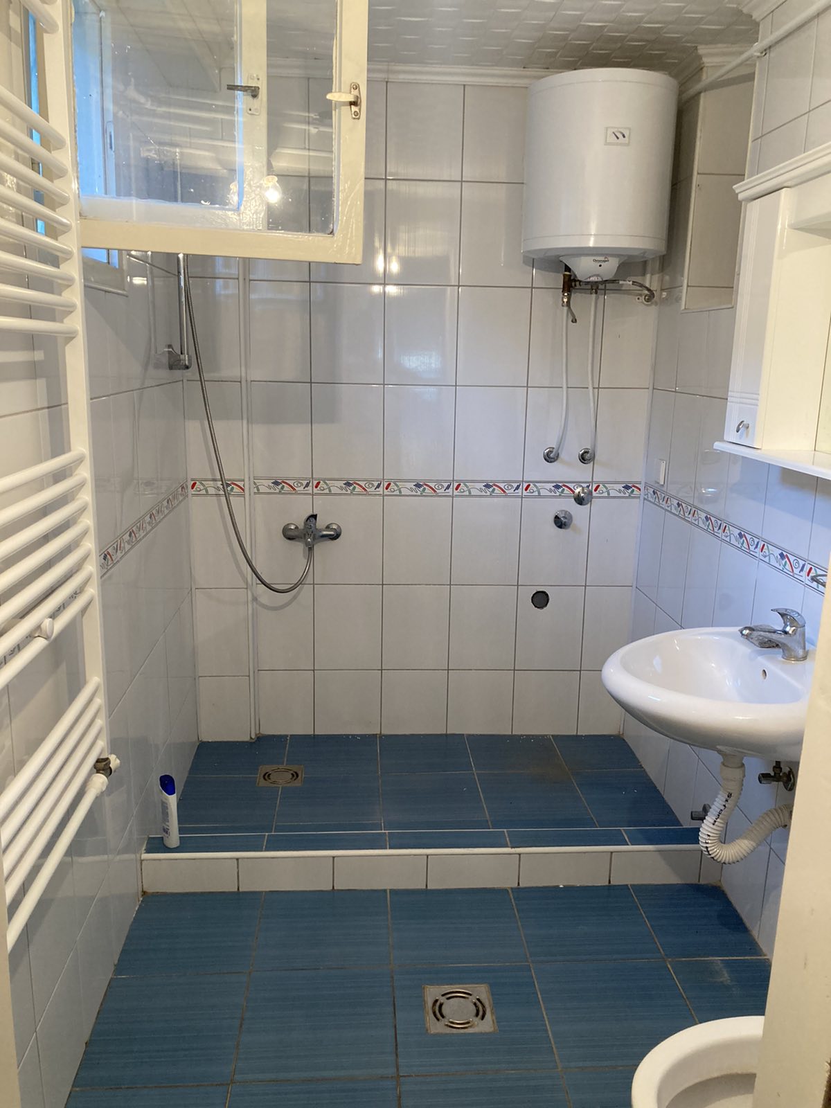 Prodaje kucu u Novim Karlovcima 4