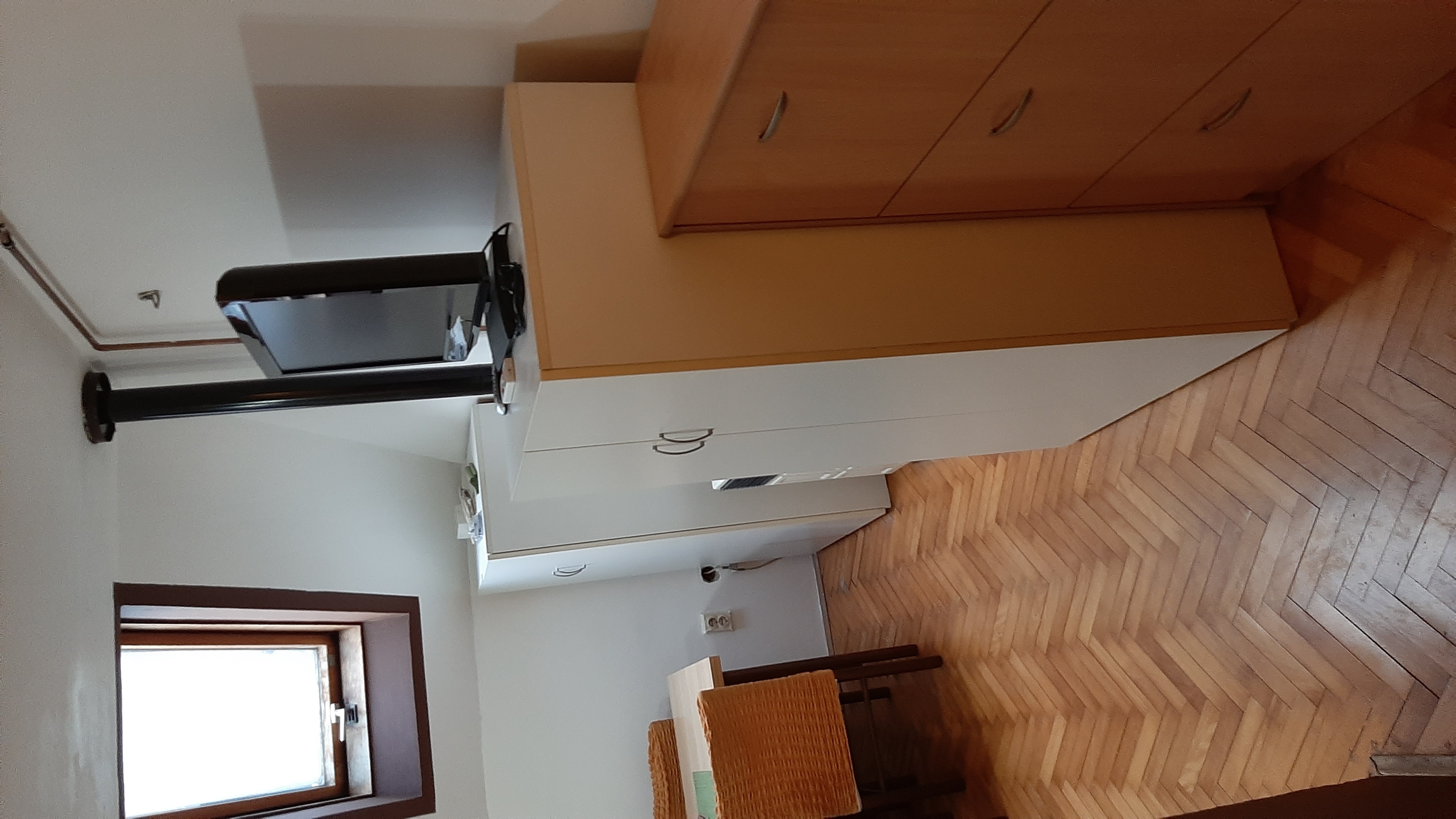 25 m2  43900 evra  namešteno  Ace Joksimovića 60  gas  peti sprat od šest lifta nema  klima ugrađena  potvrđen zahtev za legalizaciju od Sekretarijata 2