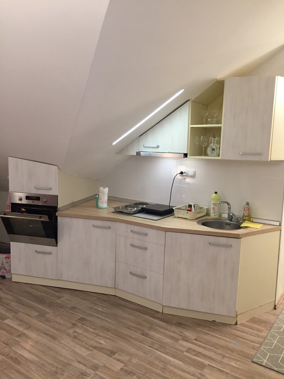 IZDAJEM STAN U STROGOM CENTRU NIŠA 2