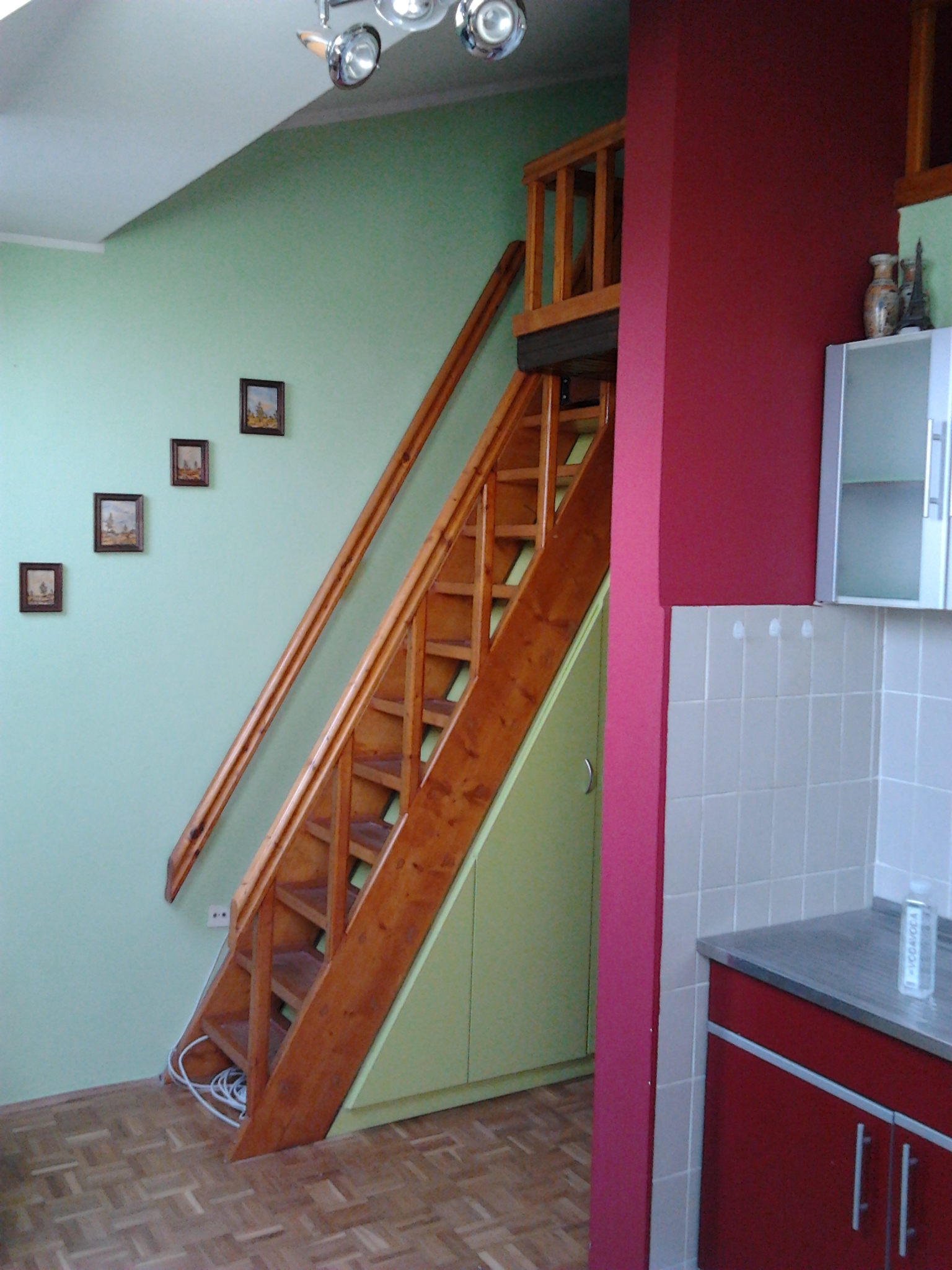 Izdajem namestenu garsonjeru na Bogosloviji 3