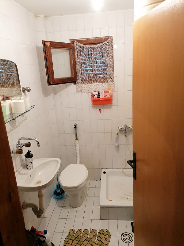 Izdaje se vikendica na Srebrnom Jezeru 5