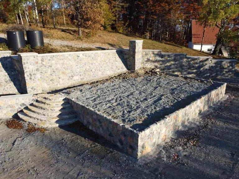 Gradjevinski kompleks Mravinjci Povlen 15 ari 1001m nv 3