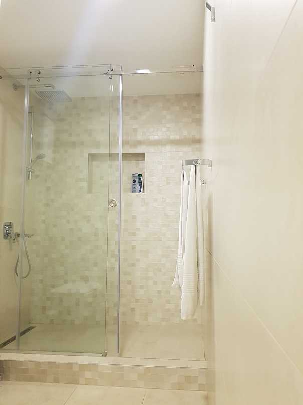 Prodajem kucu u Starim Banovcima 4