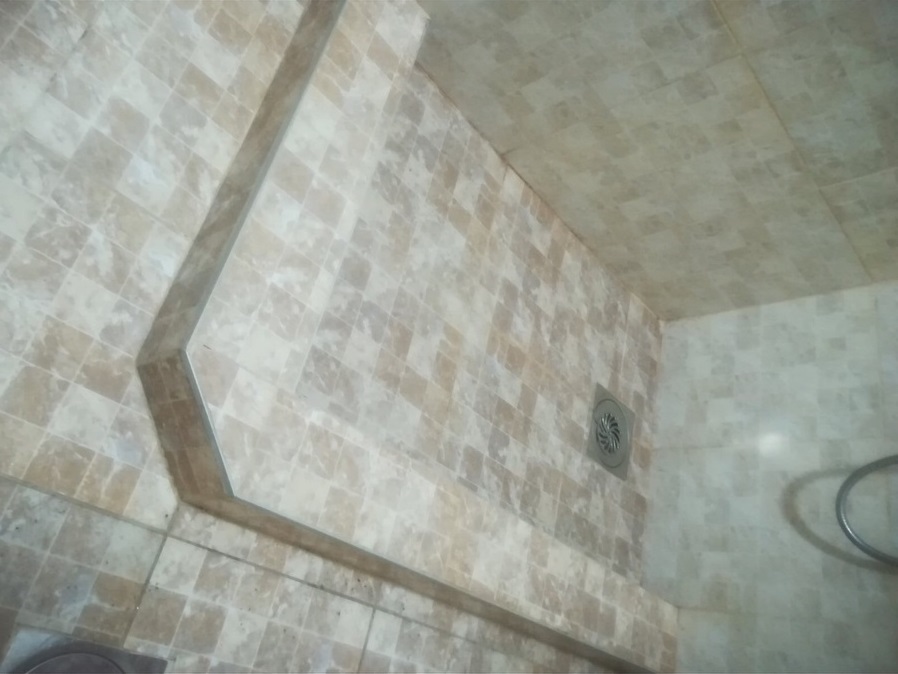 Prodajem useljivu nedovrsenu kucu sa 10 ari placa 5