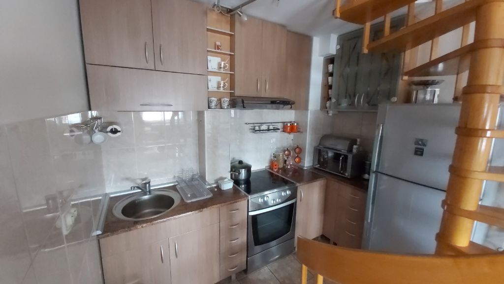 Prodajem trosoban stan u Obrenovcu 4