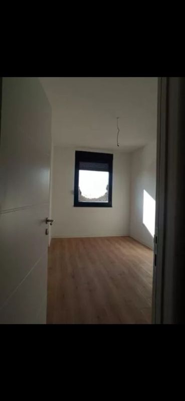 Prodajem nov jednoiposoban stan odmah useljiv 39m2 5