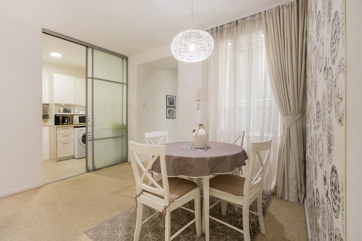 HITNA PRODAJA   STAN 65M2   STROGI CENTAR 4