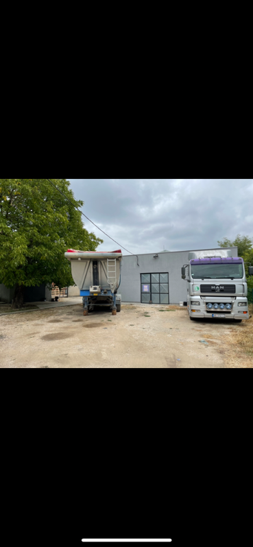 Prodaje se kuca i hala u centru Arandjelovca 4