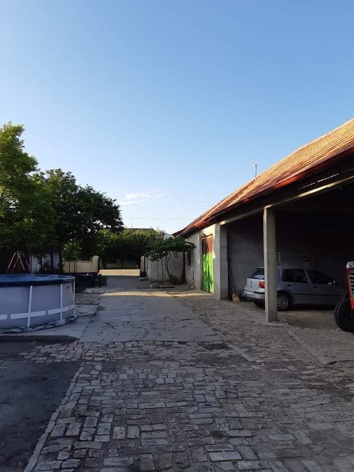 Prodajem kucu u Hetinu Zitiste 5