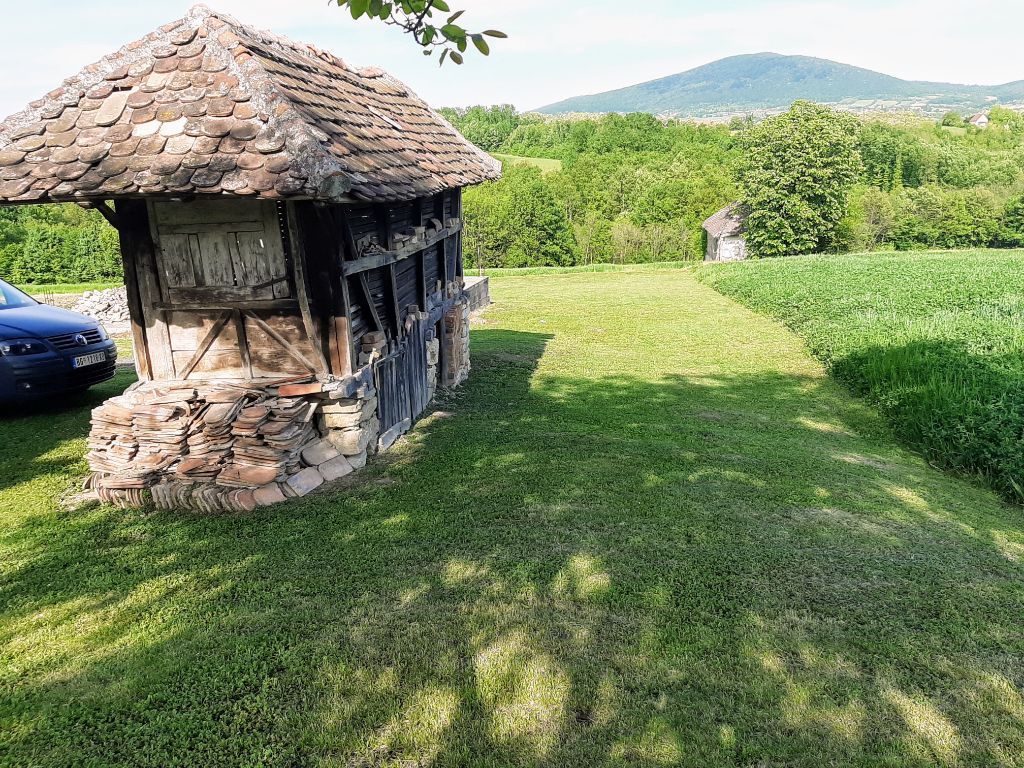 Plac sa pogledom na Kosmaj 1ha i 52ara 2