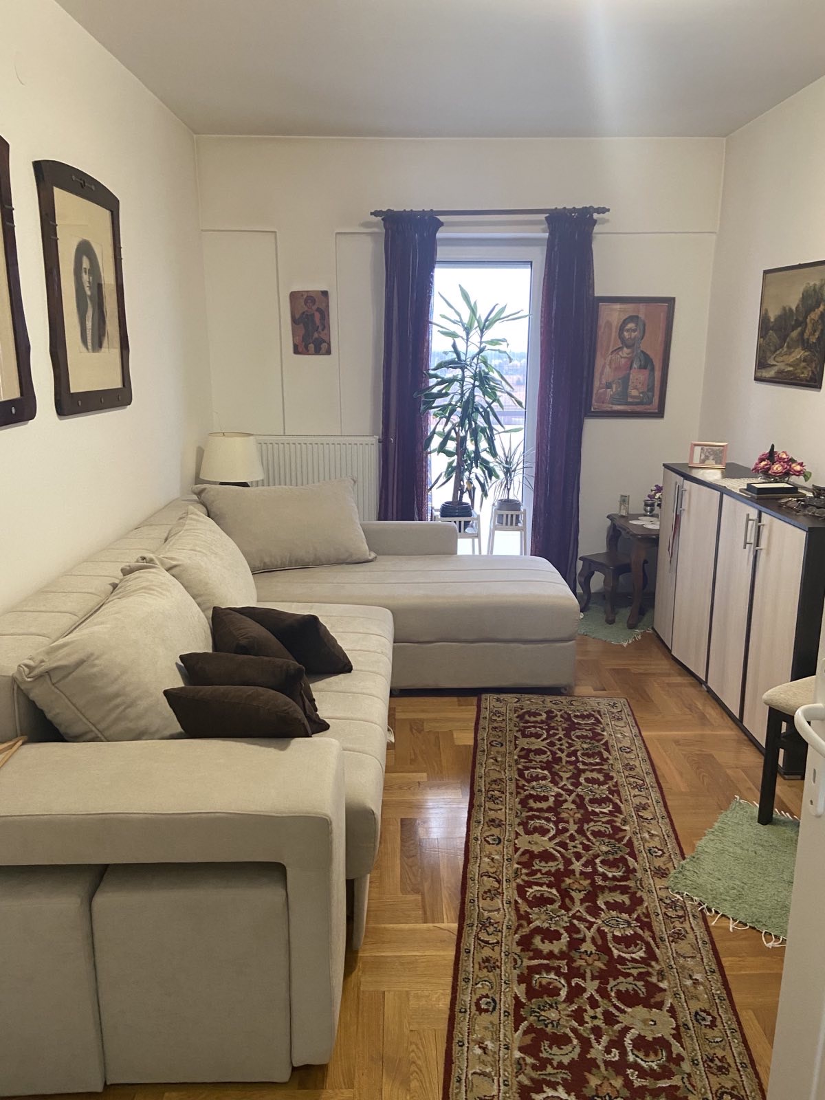 Stan u Kikindi u centru na Trgu 2