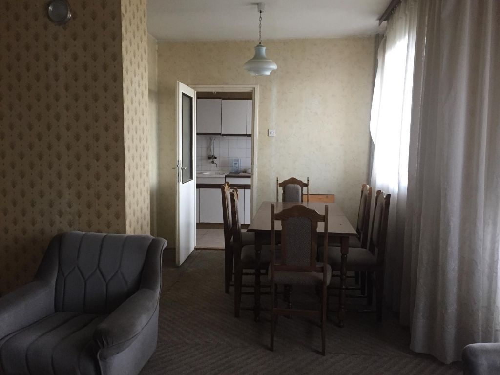 Veoma povoljno prodajem stan u okolini Zajecara 1