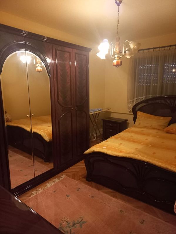 Na prodaju dvosoban deluxe stan i garaza 3