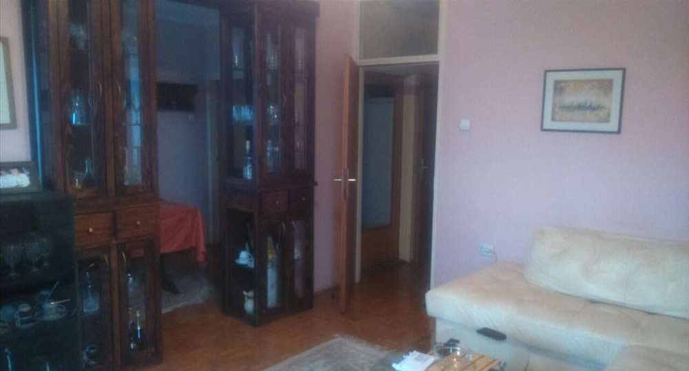 Prodajem komforan stan u Kragujevcu 1