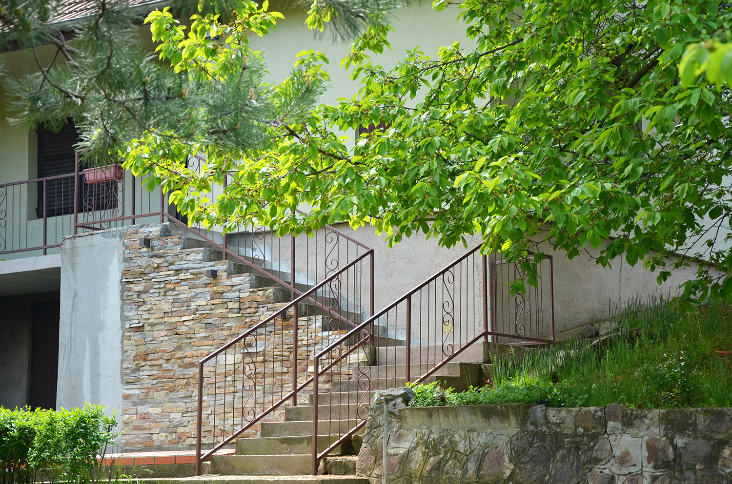 Kuća Fruška gora Rakovac 70 30m2  uknjižena  useljiva  veliki plac  prodaje VLASNIK bez posrednika 4