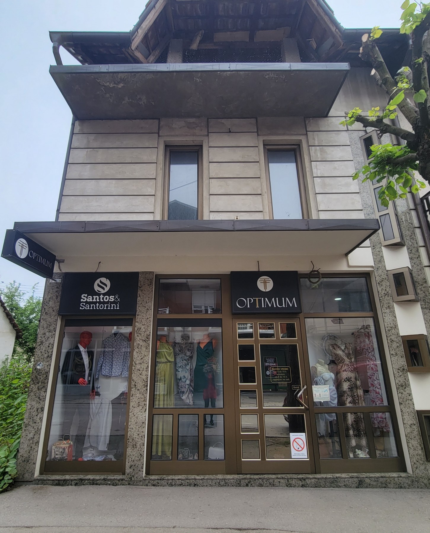 Prodajem kucu sa lokalom u centru Pozege 1