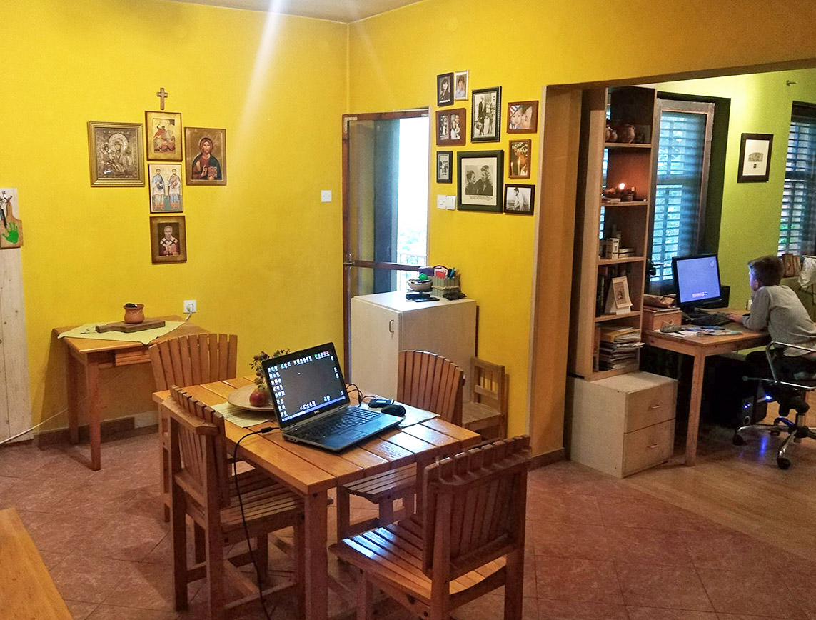 Kuća Fruška gora Rakovac 70 30m2  uknjižena  useljiva  veliki plac  prodaje VLASNIK bez posrednika 9