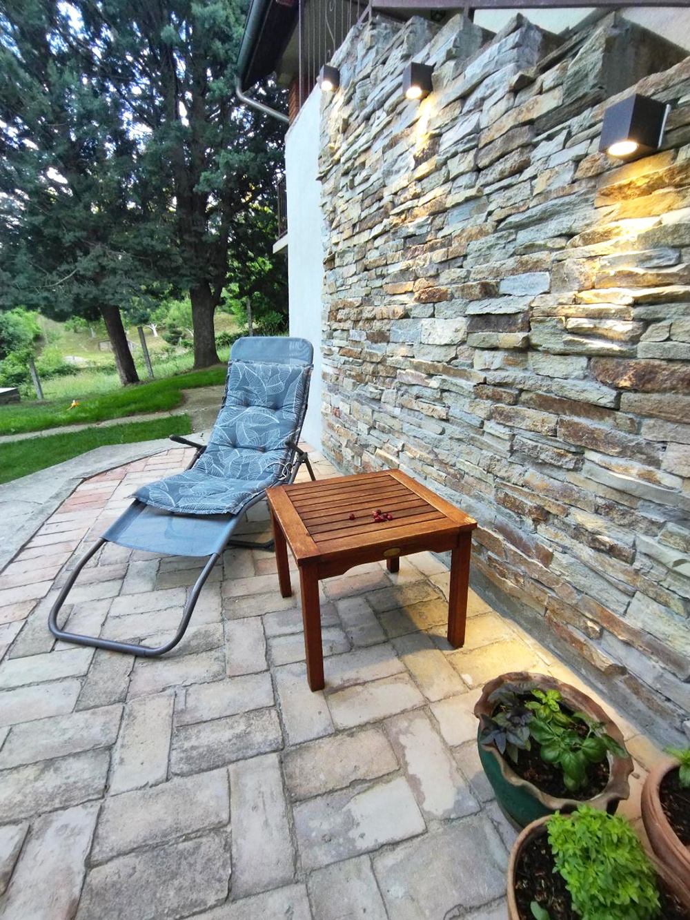 Kuća Fruška gora Rakovac 70 30m2  uknjižena  useljiva  veliki plac  prodaje VLASNIK bez posrednika 11