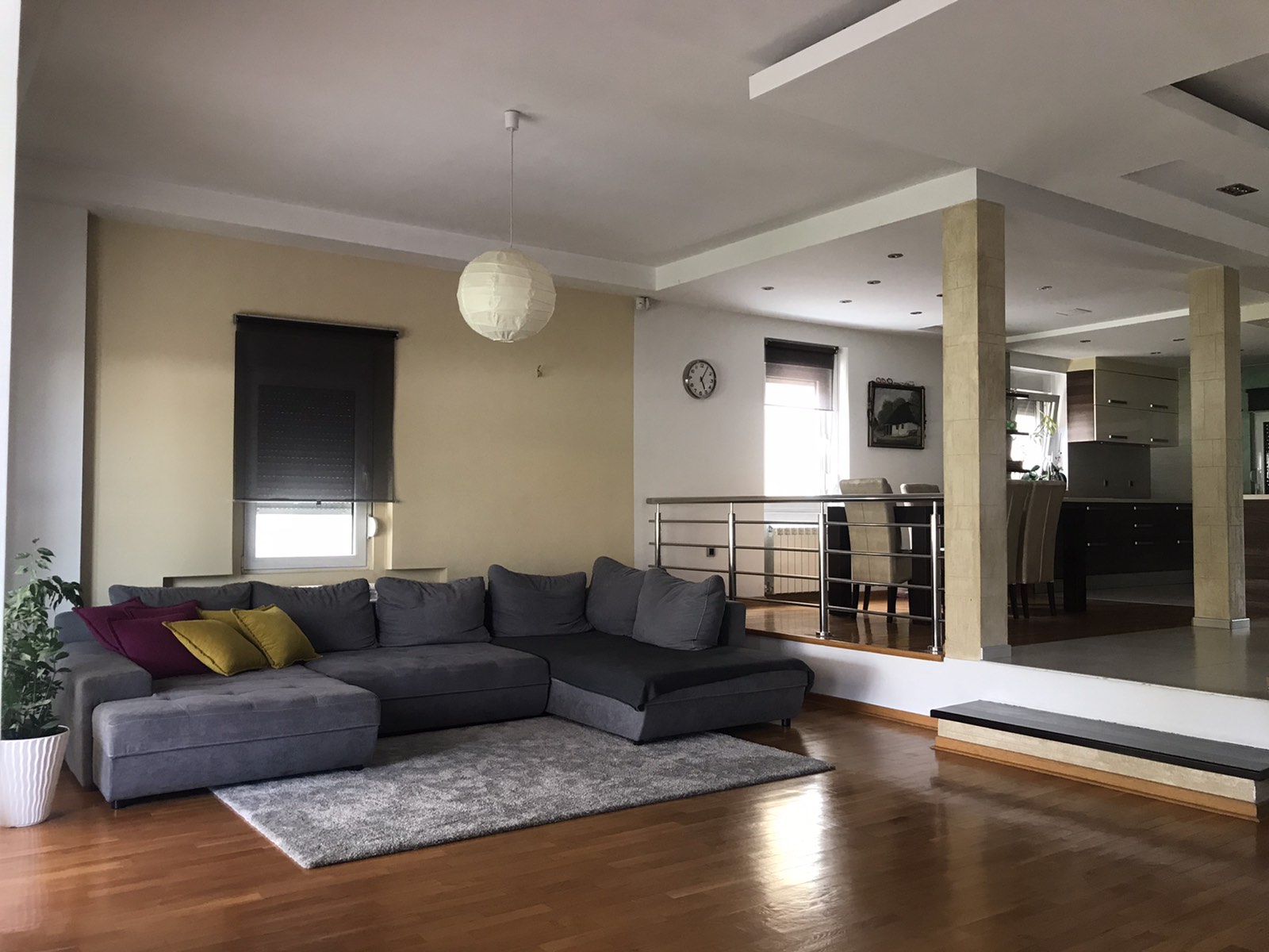 Izdajem kucu u Zemunu  Novi Grad  2