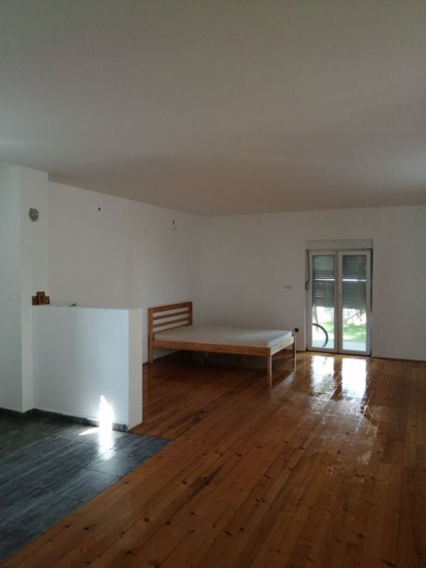 Porodicna kuca na prodaju u Novim Banovcima 2