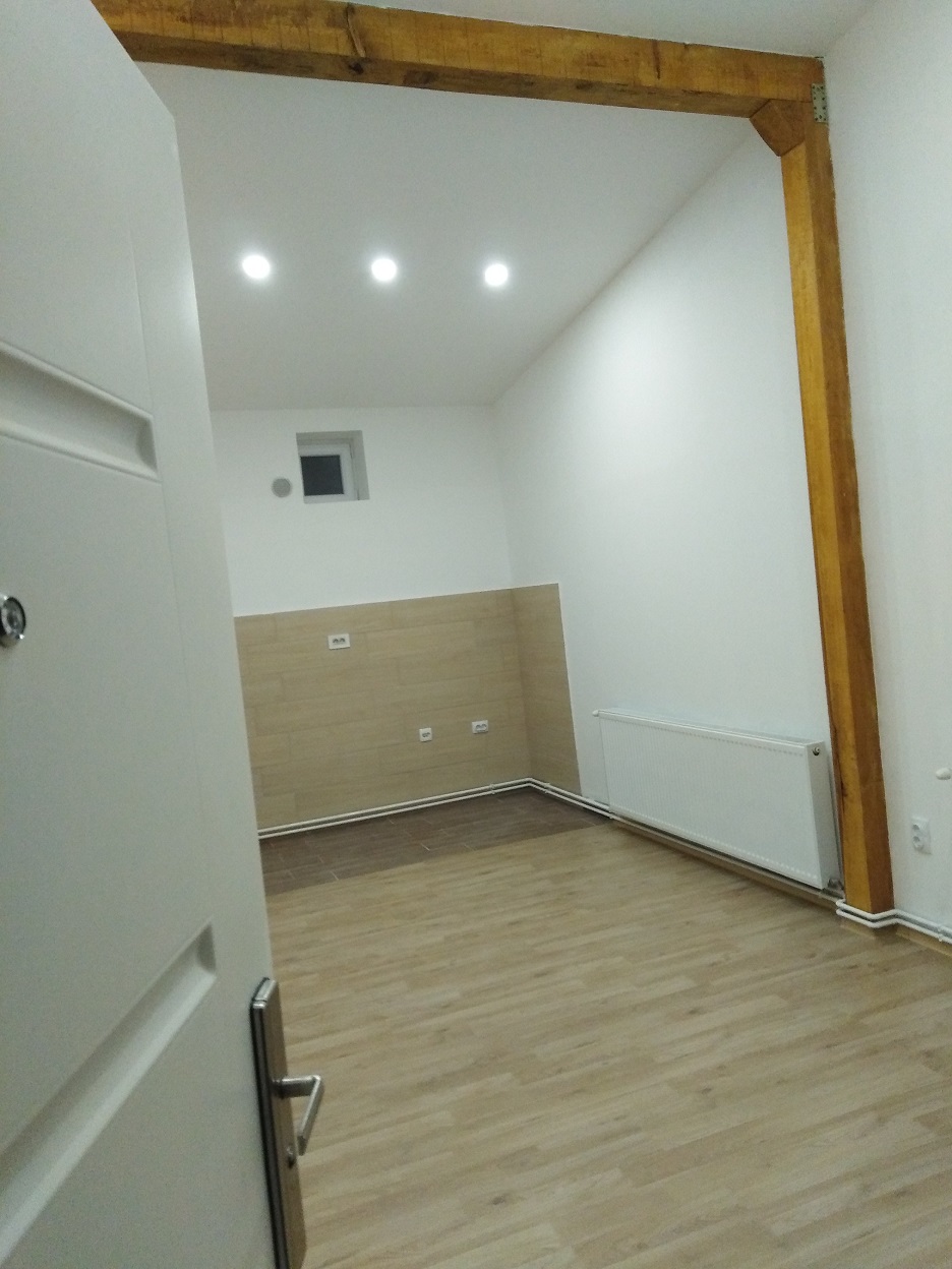 Poslovni prostor basta parking mesto 3