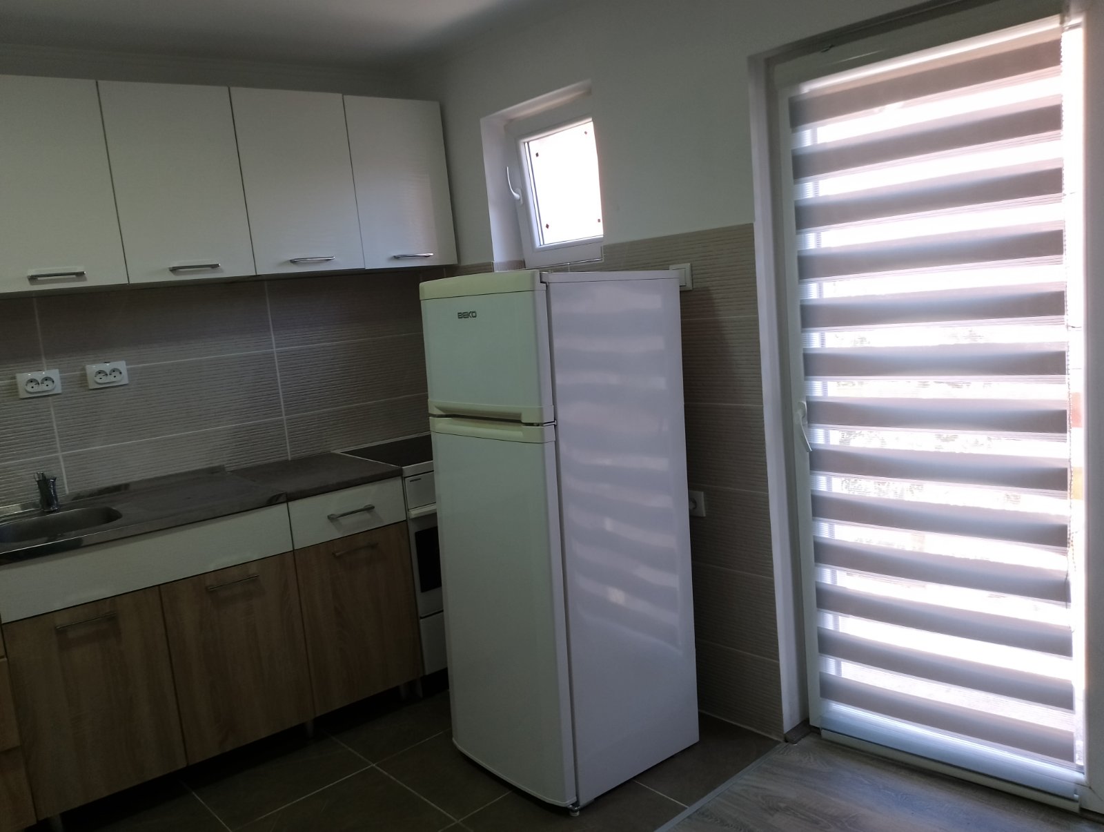 Izdajem dvosoban stan  centar Zrenjanina 2