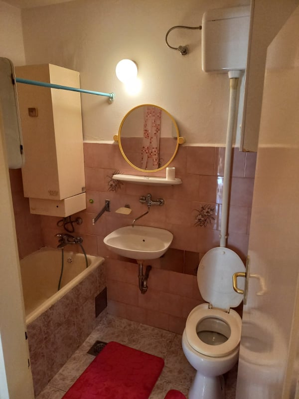 Dvosoban stan za izdavanje 4