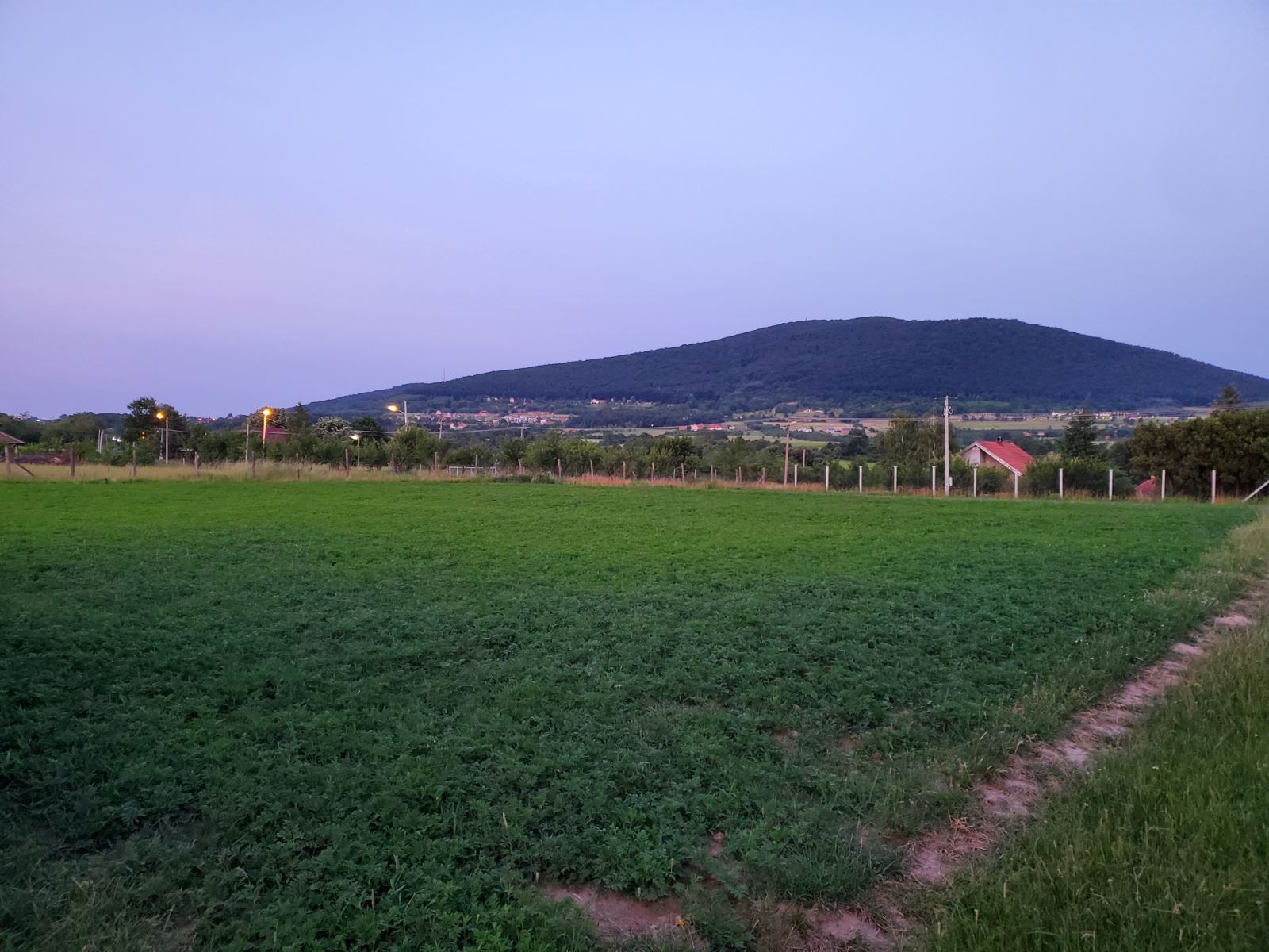 Prodajem zemljiste u Rogaci 1