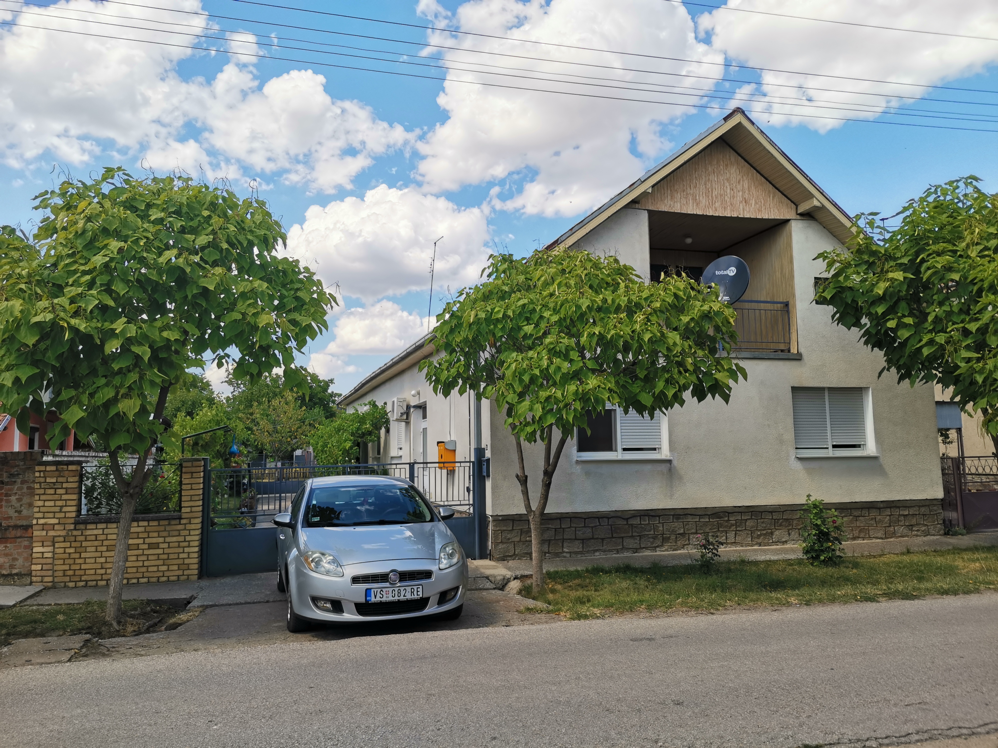 Kuća u Plandištu 579 m2 sa dodatnim objektima 1