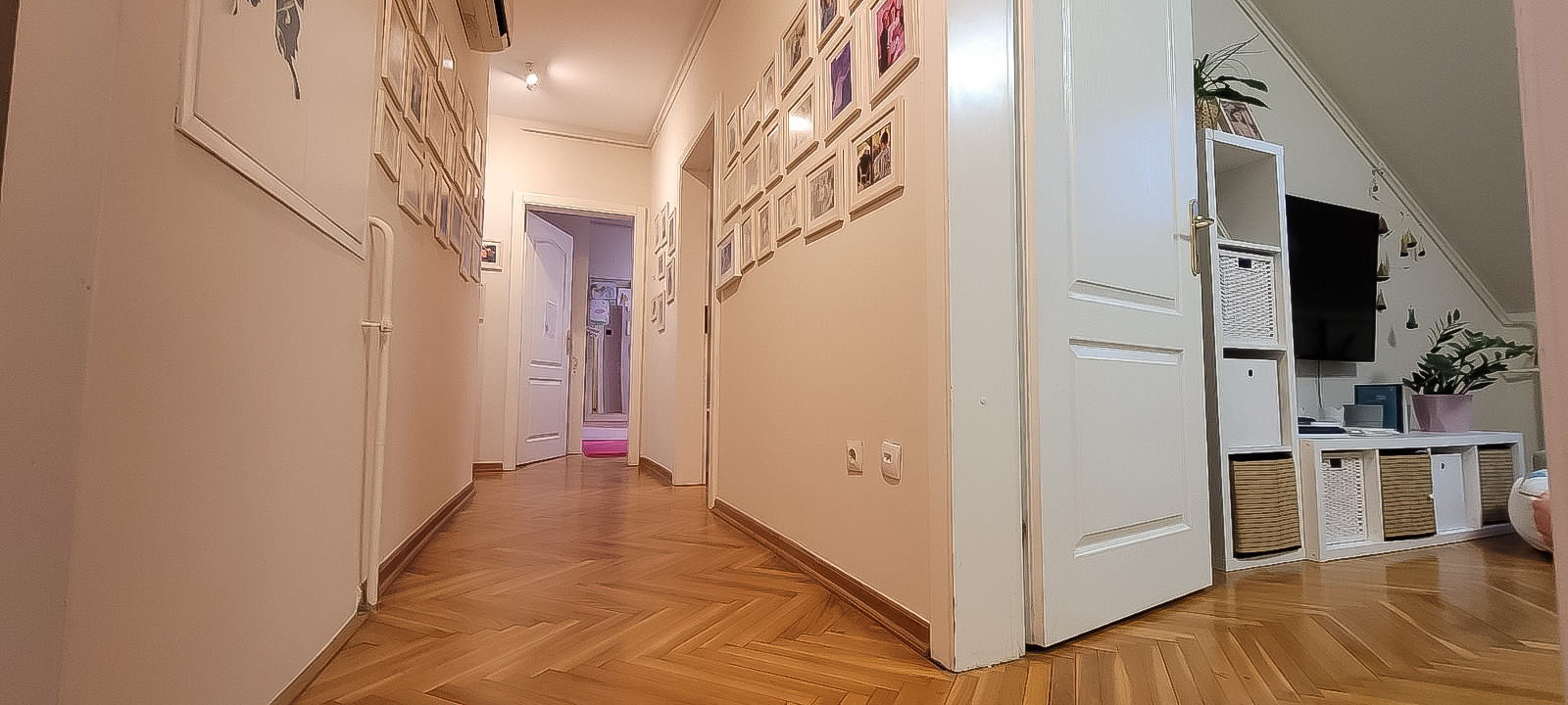 ODLIČNA LOKACIJA Četvorosoban stan  93 m2  duplex 9
